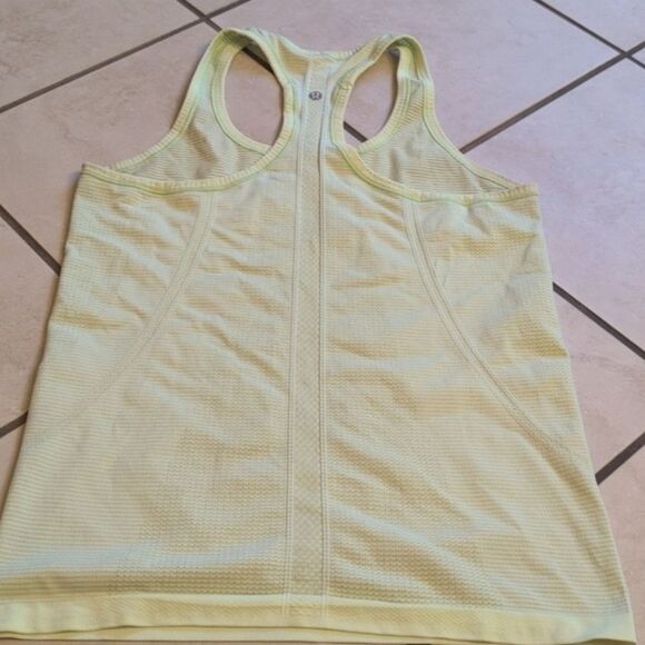 Lot Of 2 Lululemon Swiftly Tech Racerback Rosemary Green And Neo Mint Size 8 - Picture 8 of 14